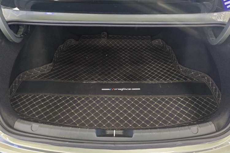 Used Geely Auto Preface 2023 1.5TD Fuyao Version Trunk