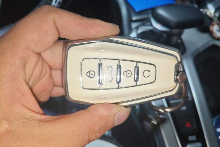 Used Geely Auto Preface 2023 2.0TD "Only This Verdant Green" Edition Vehicle Key