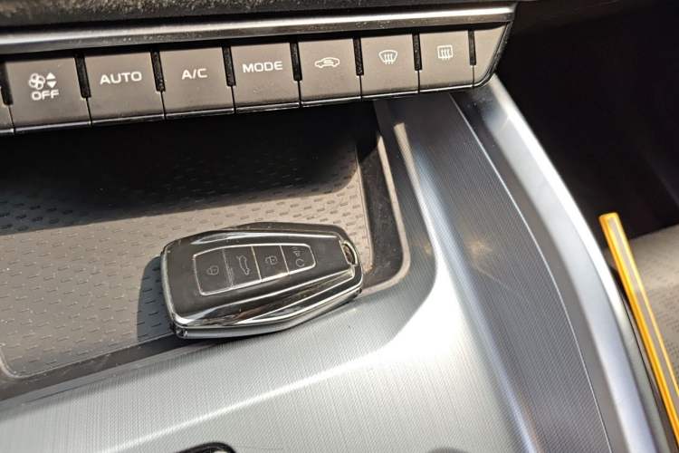 Used Geely Auto Preface 2023 2.0TD "Only This Verdant Green" Edition Vehicle Key