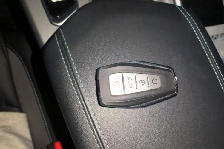 Used Geely Auto Preface 2023 2.0TD "Only This Verdant Green" Edition Vehicle Key