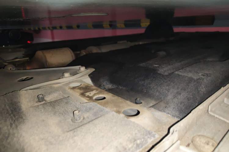 Used Geely Auto Preface 2023 2.0TD Prestige Version Chassis Front Right