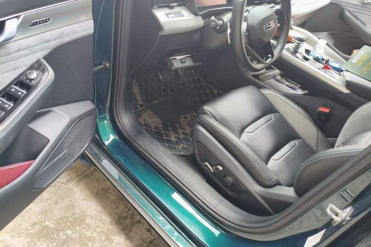 Used Geely Auto Preface 2023 2.0TD "Only This Verdant Green" Edition Driver Seat