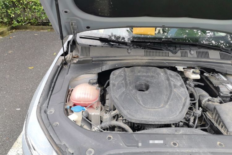 Used Geely Auto Preface 2023 2.0TD Prestige Version Engine Bay Right