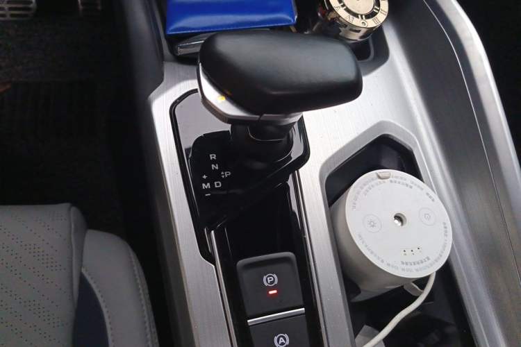 Used Geely Auto Preface 2023 2.0TD Prestige Version Gear Lever