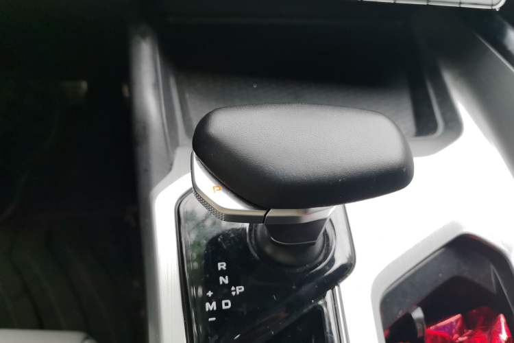 Used Geely Auto Preface 2023 2.0TD Prestige Version Gear Lever