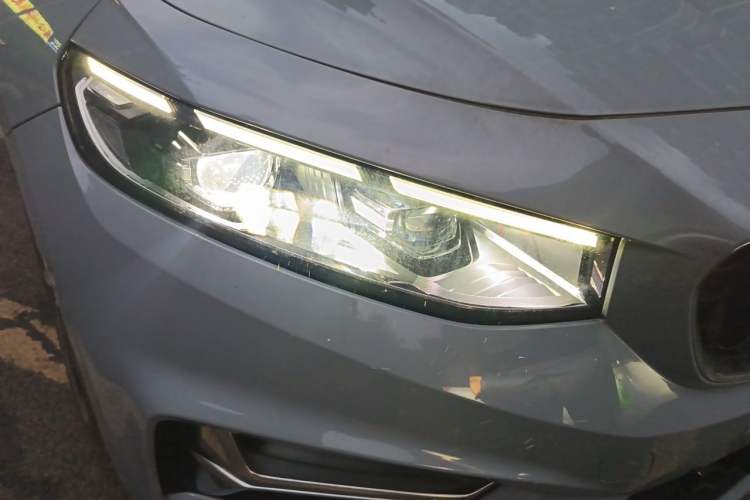 Used Geely Auto Preface 2023 2.0TD Prestige Version Right Front Headlight