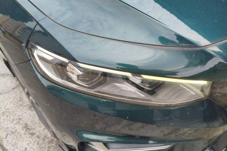 Used Geely Auto Preface 2023 2.0TD "Only This Verdant Green" Edition Right Front Headlight
