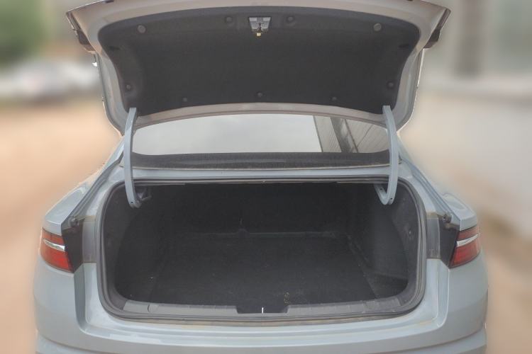 Used Geely Auto Preface 2023 2.0TD Prestige Version Trunk