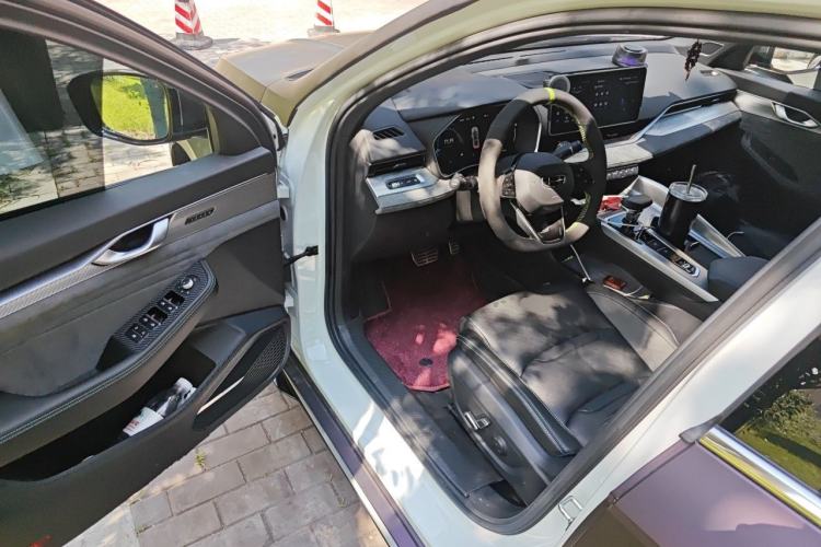 Used Geely Auto Preface 2023 2.0TD "Only This Verdant Green" Edition Driver Seat