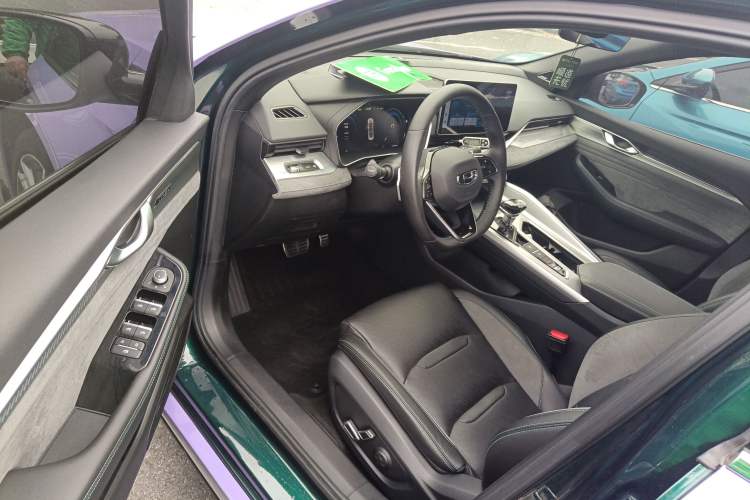 Used Geely Auto Preface 2023 2.0TD "Only This Verdant Green" Edition Interior 3