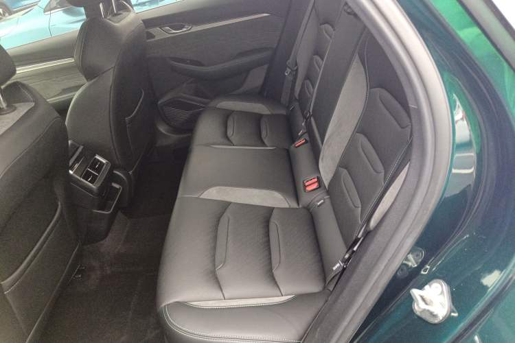 Used Geely Auto Preface 2023 2.0TD "Only This Verdant Green" Edition Interior 4