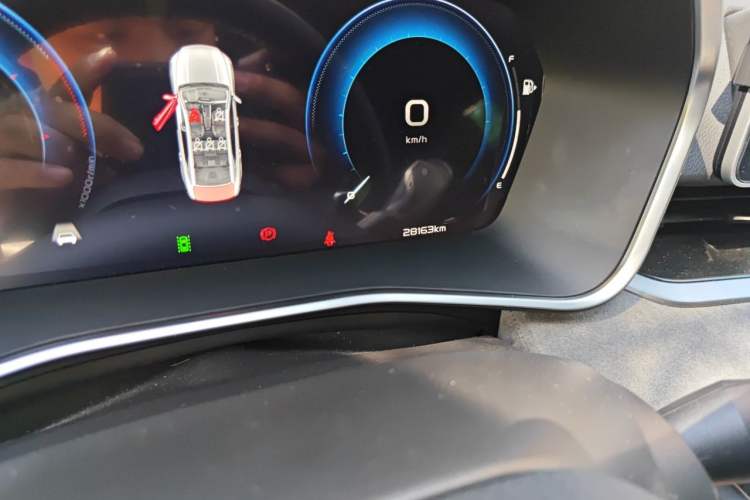 Used Geely Auto Preface 2023 2.0TD "Only This Verdant Green" Edition Odometer Close Up