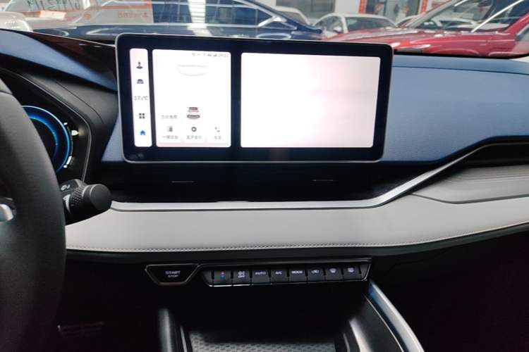 Used Geely Auto Preface 2023 2.0TD Prestige Version Audio And AC Panel
