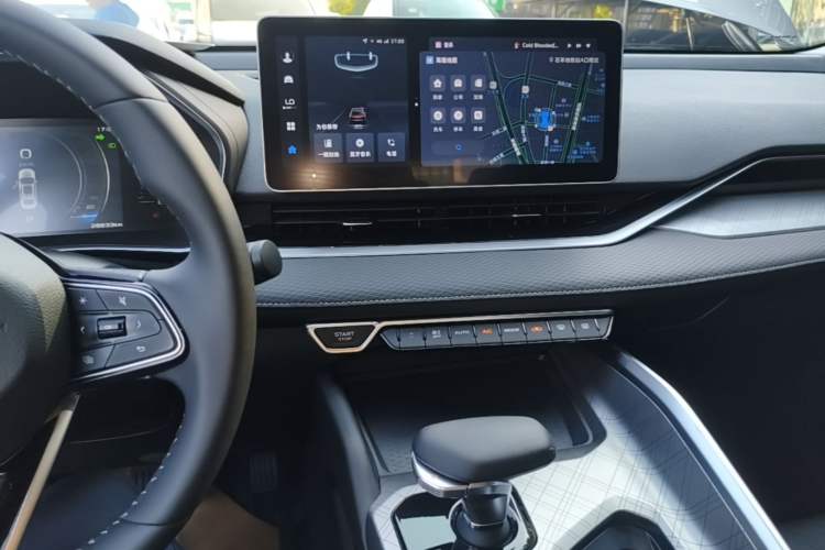Used Geely Auto Preface 2023 2.0TD Luxury Version Audio And AC Panel