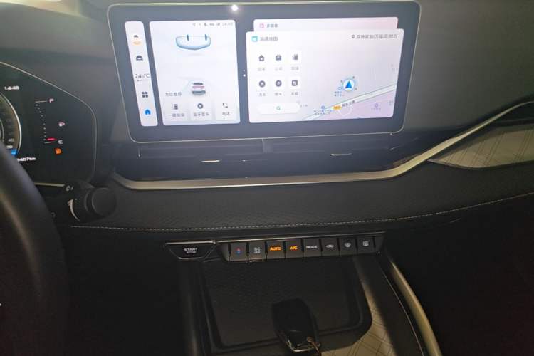 Used Geely Auto Preface 2023 2.0TD Luxury Version Audio And AC Panel