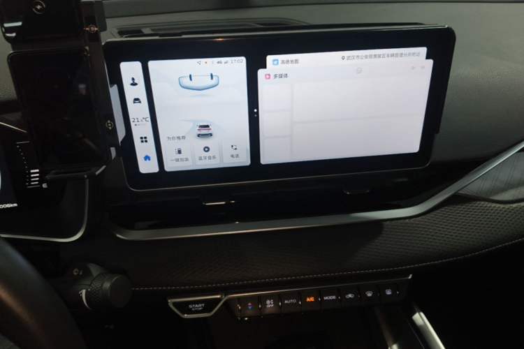 Used Geely Auto Preface 2023 2.0TD Luxury Version Audio And AC Panel