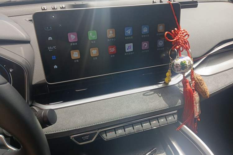 Used Geely Auto Preface 2023 2.0TD "Only This Verdant Green" Edition Audio And AC Panel
