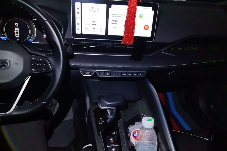 Used Geely Auto Preface 2023 1.5TD Fuyao Version Audio And AC Panel
