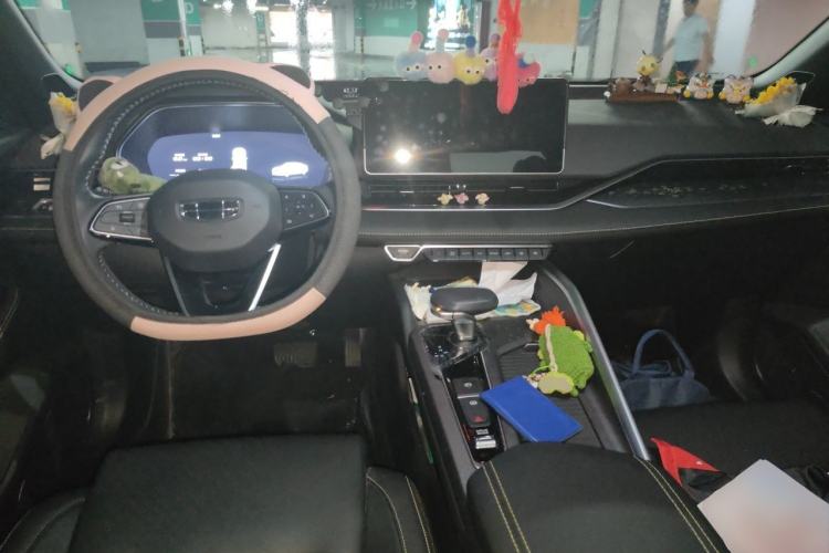 Used Geely Auto Preface 2023 1.5TD Kunlun Edition Center Console