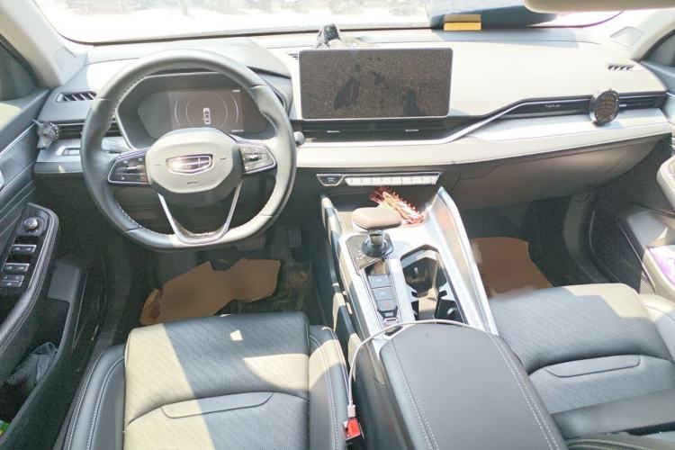Used Geely Auto Preface 2023 2.0TD Luxury Version Center Console