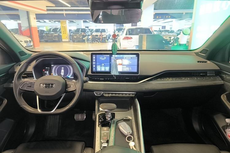 Used Geely Auto Preface 2023 2.0TD Space-Time Edition Center Console