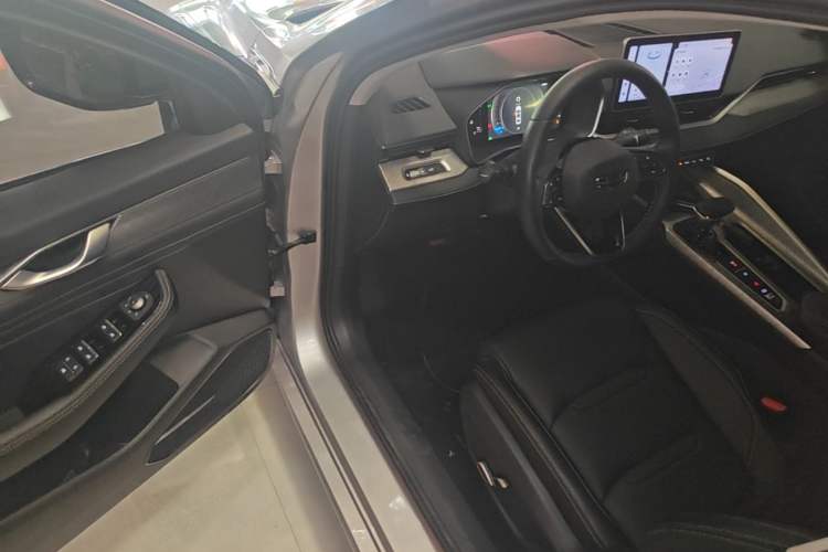 Used Geely Auto Preface 2023 2.0TD Luxury Version Driver Seat