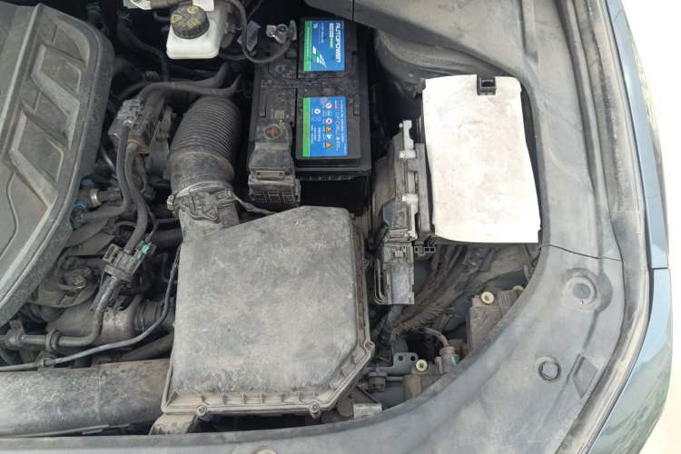 Used Geely Auto Preface 2023 2.0TD Prestige Version Engine Bay Left