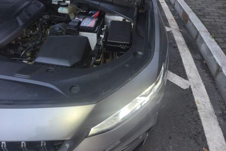 Used Geely Auto Preface 2023 2.0TD Prestige Version Engine Bay Left