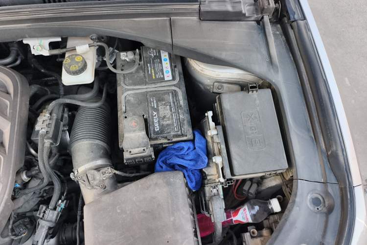 Used Geely Auto Preface 2023 2.0TD Luxury Version Engine Bay Left