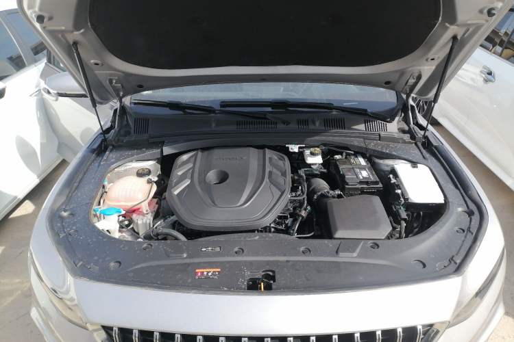 Used Geely Auto Preface 2023 2.0TD Luxury Version Engine Bay