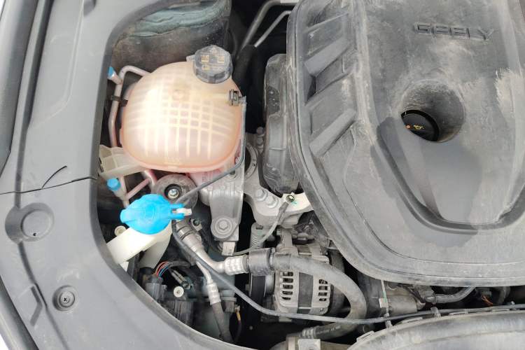 Used Geely Auto Preface 2023 2.0TD "Only This Verdant Green" Edition Engine Bay Right