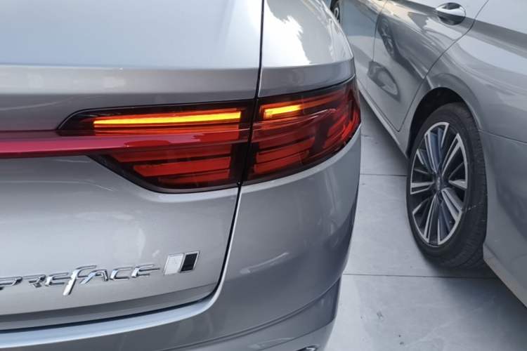 Used Geely Auto Preface 2023 2.0TD Luxury Version Exterior 3