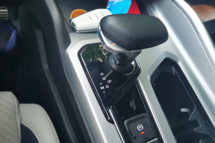 Used Geely Auto Preface 2023 2.0TD Prestige Version Gear Lever