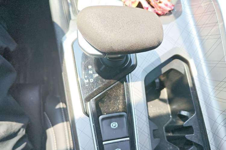 Used Geely Auto Preface 2023 2.0TD Luxury Version Gear Lever
