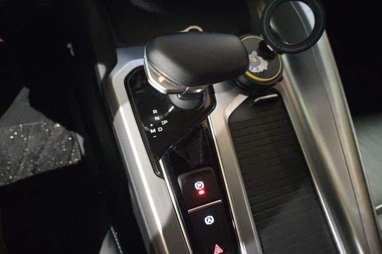 Used Geely Auto Preface 2023 2.0TD "Only This Verdant Green" Edition Gear Lever