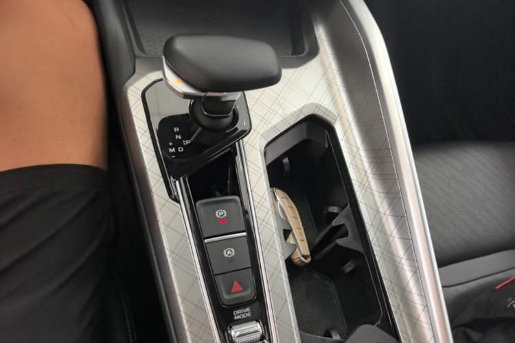 Used Geely Auto Preface 2023 2.0TD Luxury Version Gear Lever