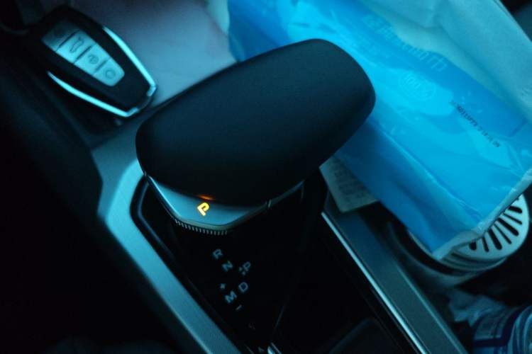Used Geely Auto Preface 2023 2.0TD Prestige Version Gear Lever