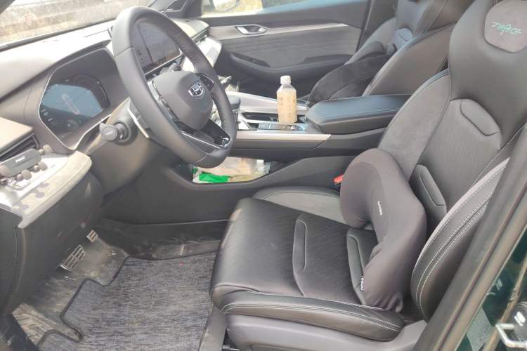 Used Geely Auto Preface 2023 2.0TD "Only This Verdant Green" Edition Left Front Seat