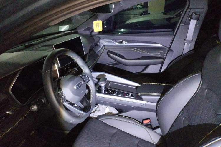 Used Geely Auto Preface 2023 1.5TD Kunlun Edition Left Front Seat
