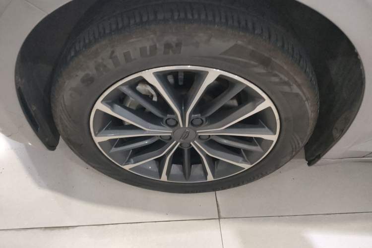 Used Geely Auto Preface 2023 2.0TD Luxury Version Left Front Wheel Hub