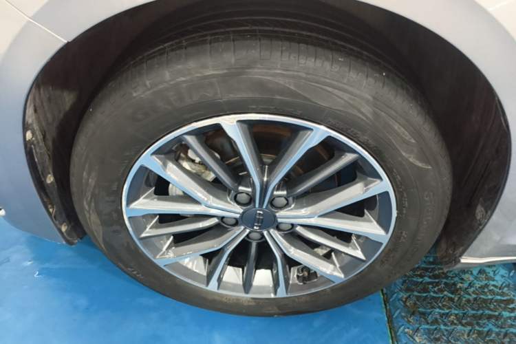 Used Geely Auto Preface 2023 2.0TD Luxury Version Left Front Wheel Hub