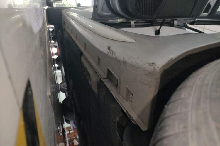 Used Geely Auto Preface 2023 2.0TD Luxury Version Left Side Sill
