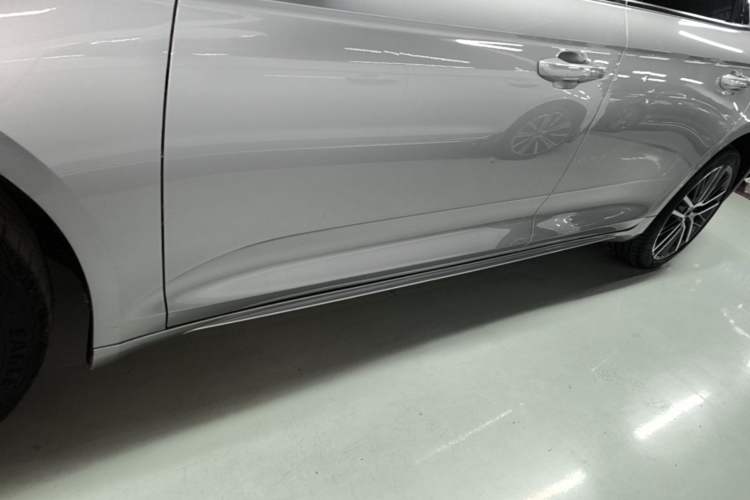 Used Geely Auto Preface 2023 2.0TD Prestige Version Left Side Sill
