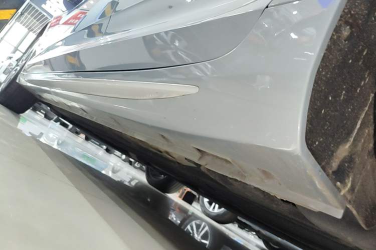 Used Geely Auto Preface 2023 2.0TD Prestige Version Left Side Sill