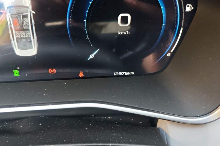 Used Geely Auto Preface 2023 2.0TD Prestige Version Odometer Close Up
