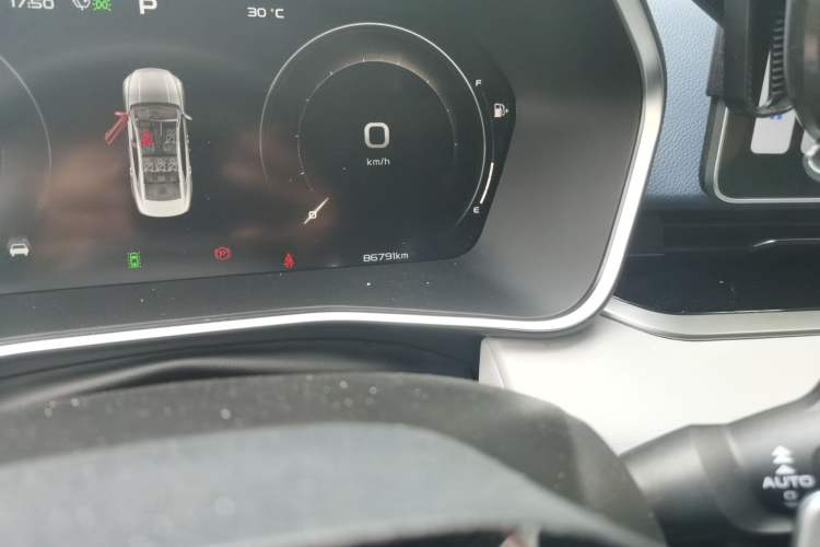 Used Geely Auto Preface 2023 2.0TD Prestige Version Odometer Close Up