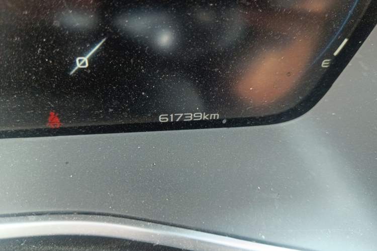 Used Geely Auto Preface 2023 2.0TD Prestige Version Odometer Close Up