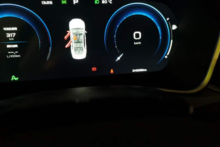 Used Geely Auto Preface 2023 2.0TD Prestige Version Odometer Close Up