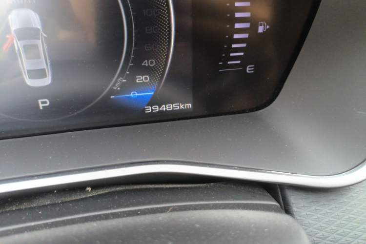 Used Geely Auto Preface 2023 2.0TD Luxury Version Odometer Close Up