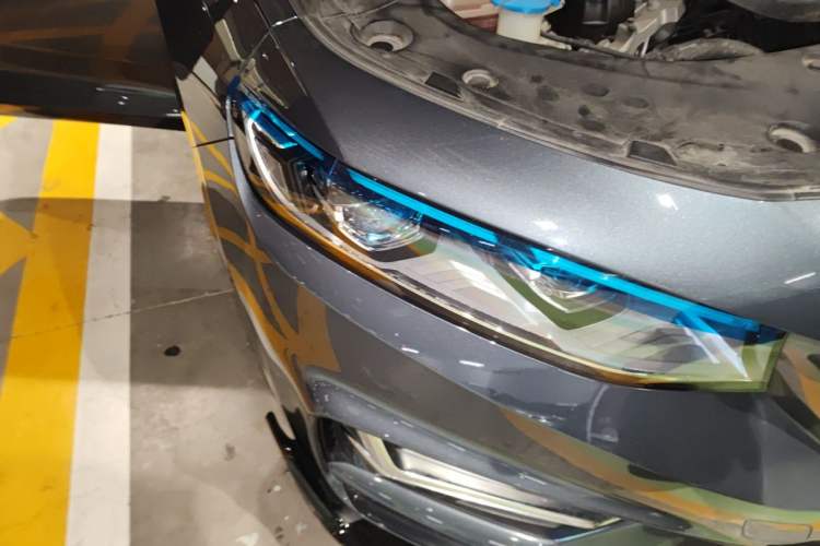 Used Geely Auto Preface 2023 2.0TD "Only This Verdant Green" Edition Right Front Headlight